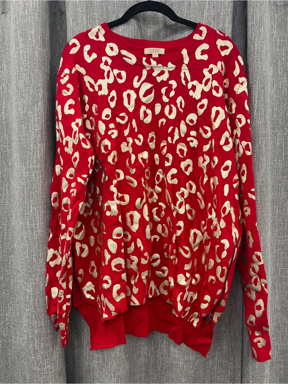 ODDY Red Sweater with Gold Leopard Print